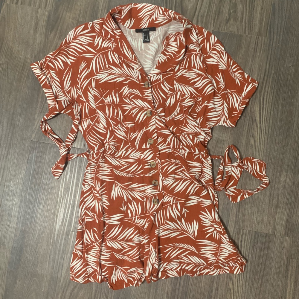 Forever 21 Collared Shorts Romper with belt size Small